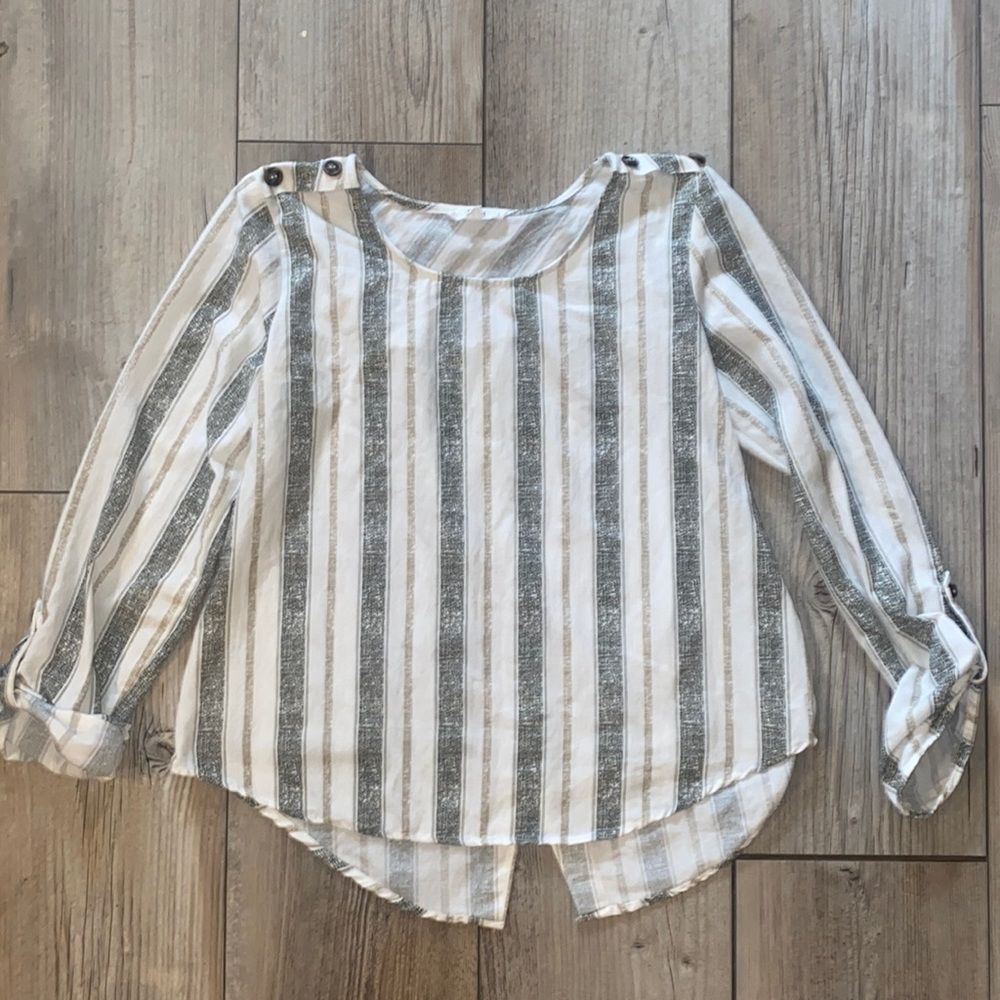 E & M Size Small Blouse